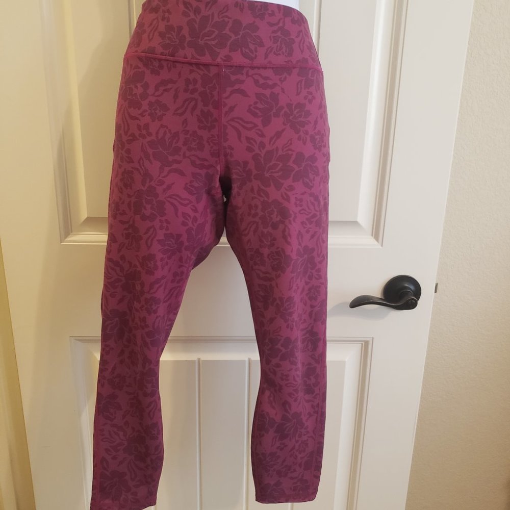 Fabletics Fuchsia Floral Capri Leggings
